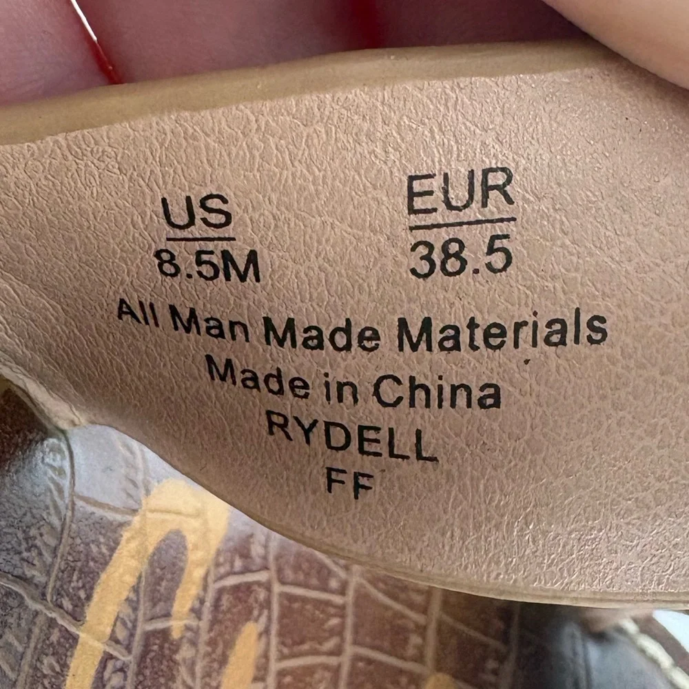 Sam Edelman stylish nude
